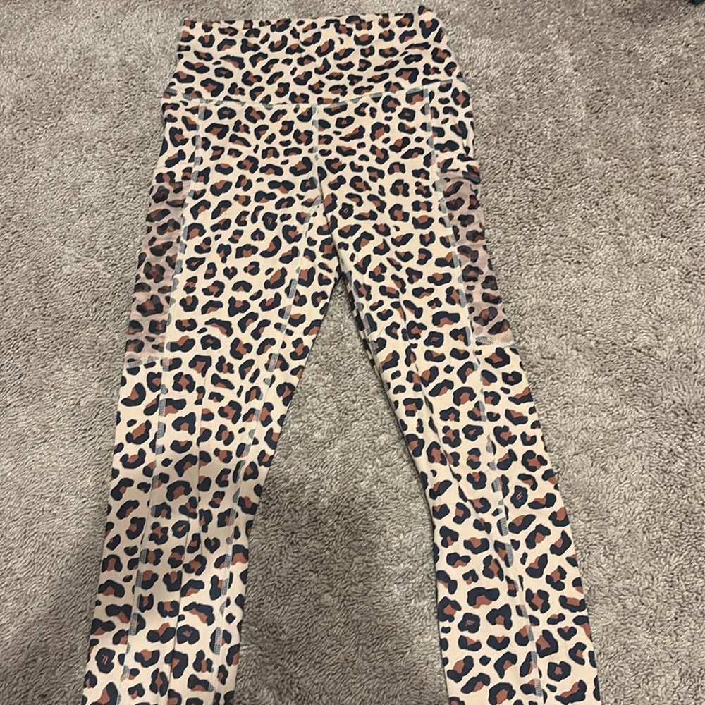 Fabletics powerhold leopard leggings size xs x small with pockets